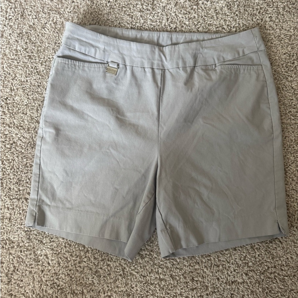 Lulu-B Light Gray Women's Bermudas